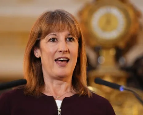 UK Finance Minister Set to Appear Gambling Advocate's Event During Tax Assessment